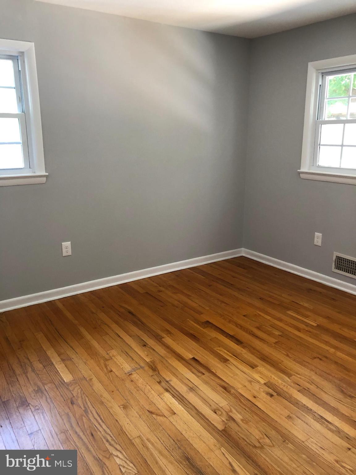 5501 Ashfield Road Alexandria, VA 22315 - Photo 9 of 23 Gallery Image 9