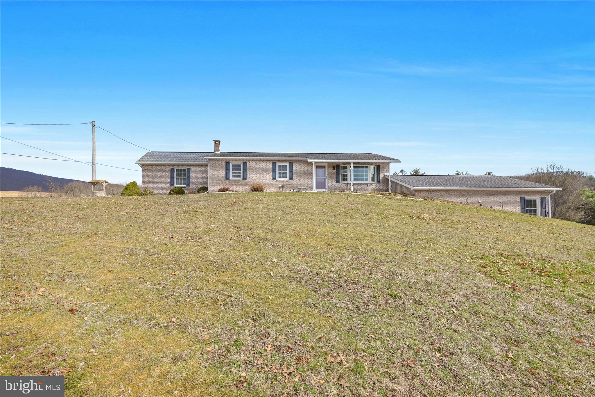 3 Coleman Road Hegins, PA 17938 - Photo 11 of 52 a view of a big room with an ocean view