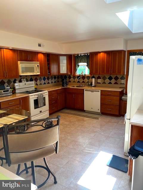 1303 Woodmere Road Pottstown, PA 19464 - Photo 19 of 38 Kitchen
