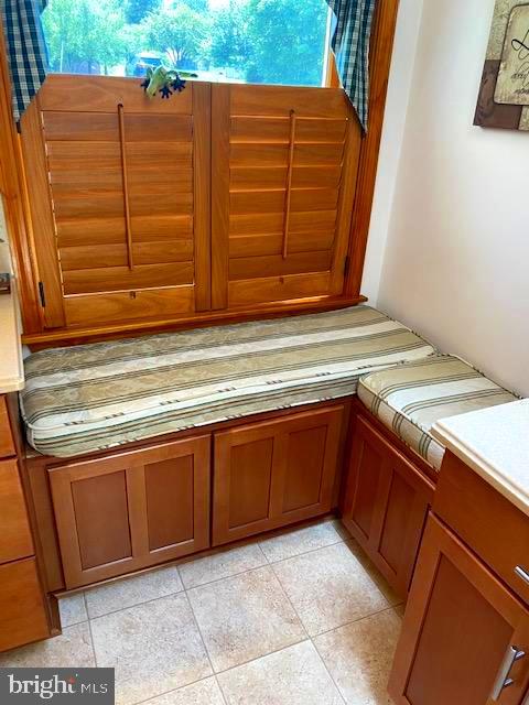 1303 Woodmere Road Pottstown, PA 19464 - Photo 20 of 38 Bench seat