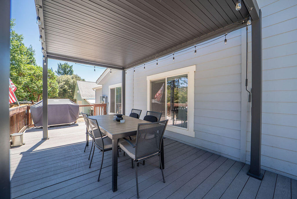 240 Senger Road Junction City, CA 96048 - Photo 69 of 73 front porch