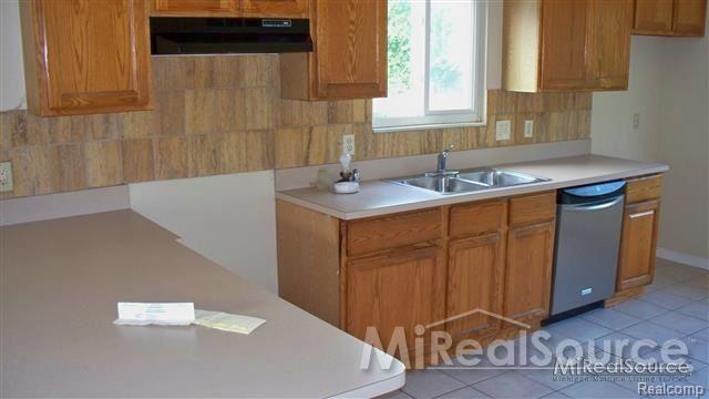 49511 Fuller Road Chesterfield, MI 48051 - Photo 3 of 5