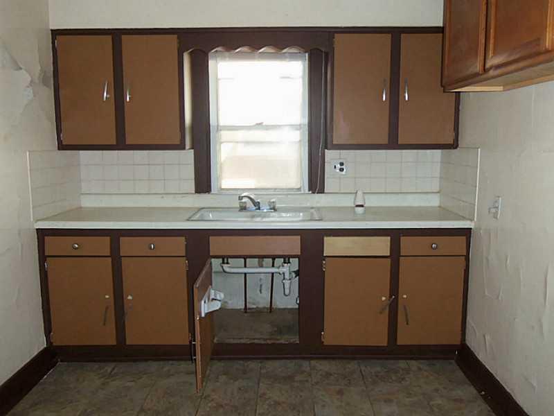 705 East Cecil Street Springfield, OH 45503 - Photo 11 of 15