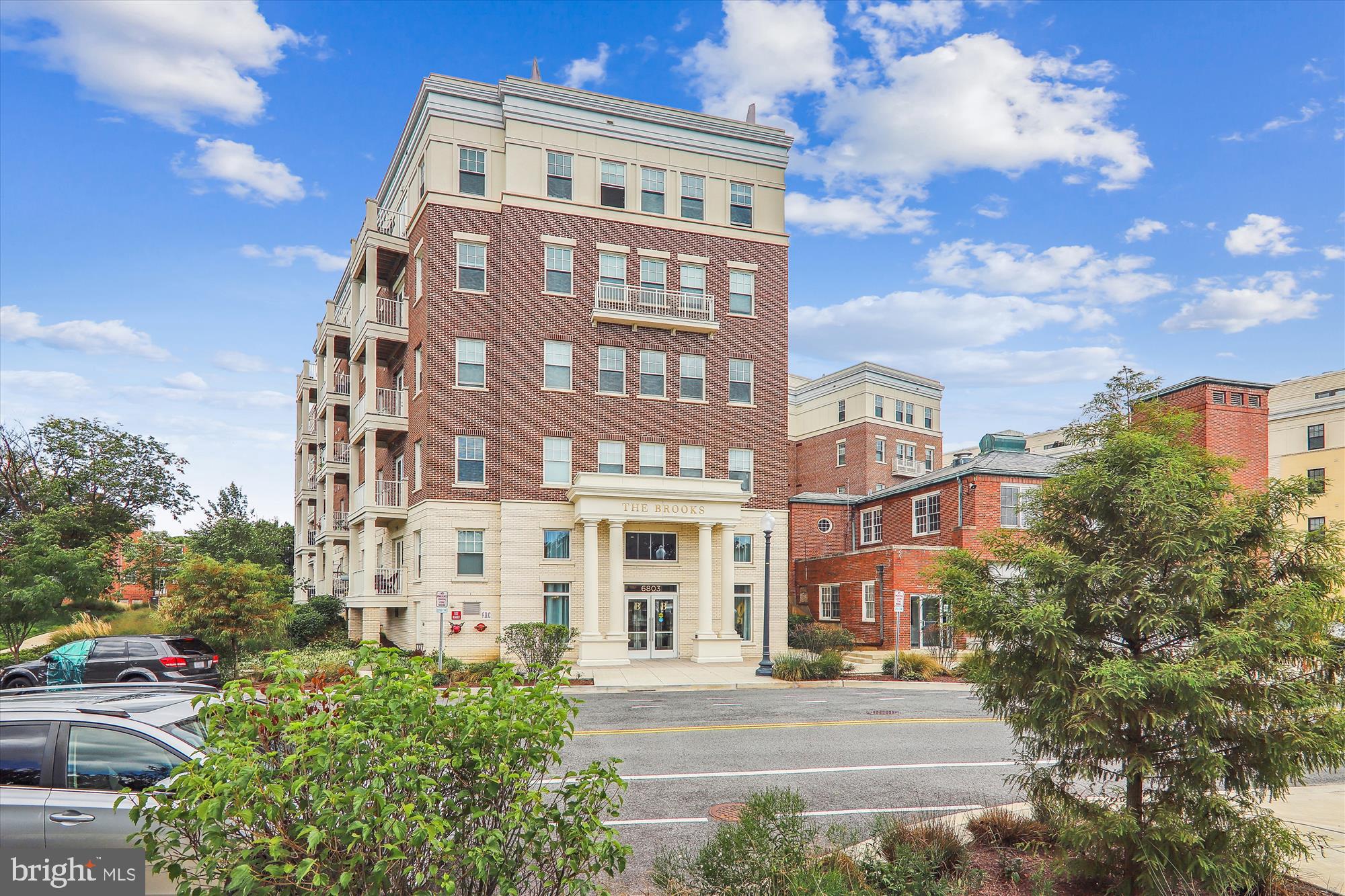 6803 Cameron Drive Northwest, Unit 1 Washington, DC 20012 - Photo 2 of 58