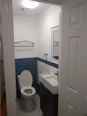 $3,800 | 27 Mt Vernon Street, Unit 1, Newport, RI 02840