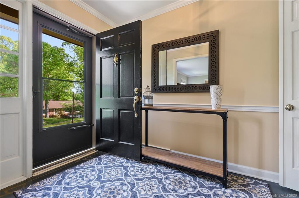 3724 Riverbend Road Charlotte, NC 28210 - Photo 5 of 41 Gallery Image 5