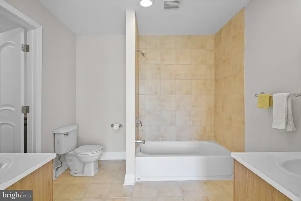 $949,000 | 518 Calvin Lane, Rockville, MD 20851