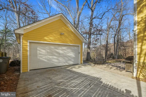 $949,000 | 518 Calvin Lane, Rockville, MD 20851