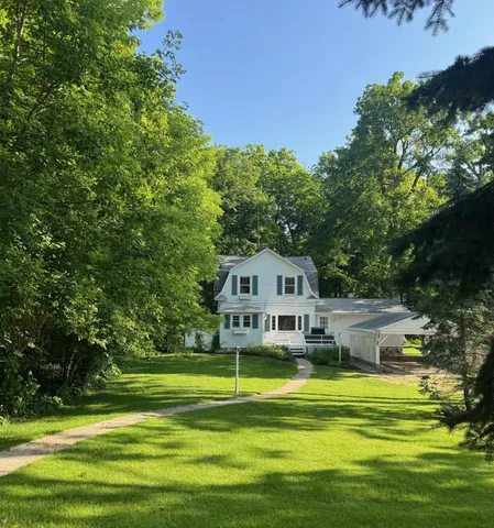 $3,500 | 326 Fontana Lane, Fontana, WI 53125