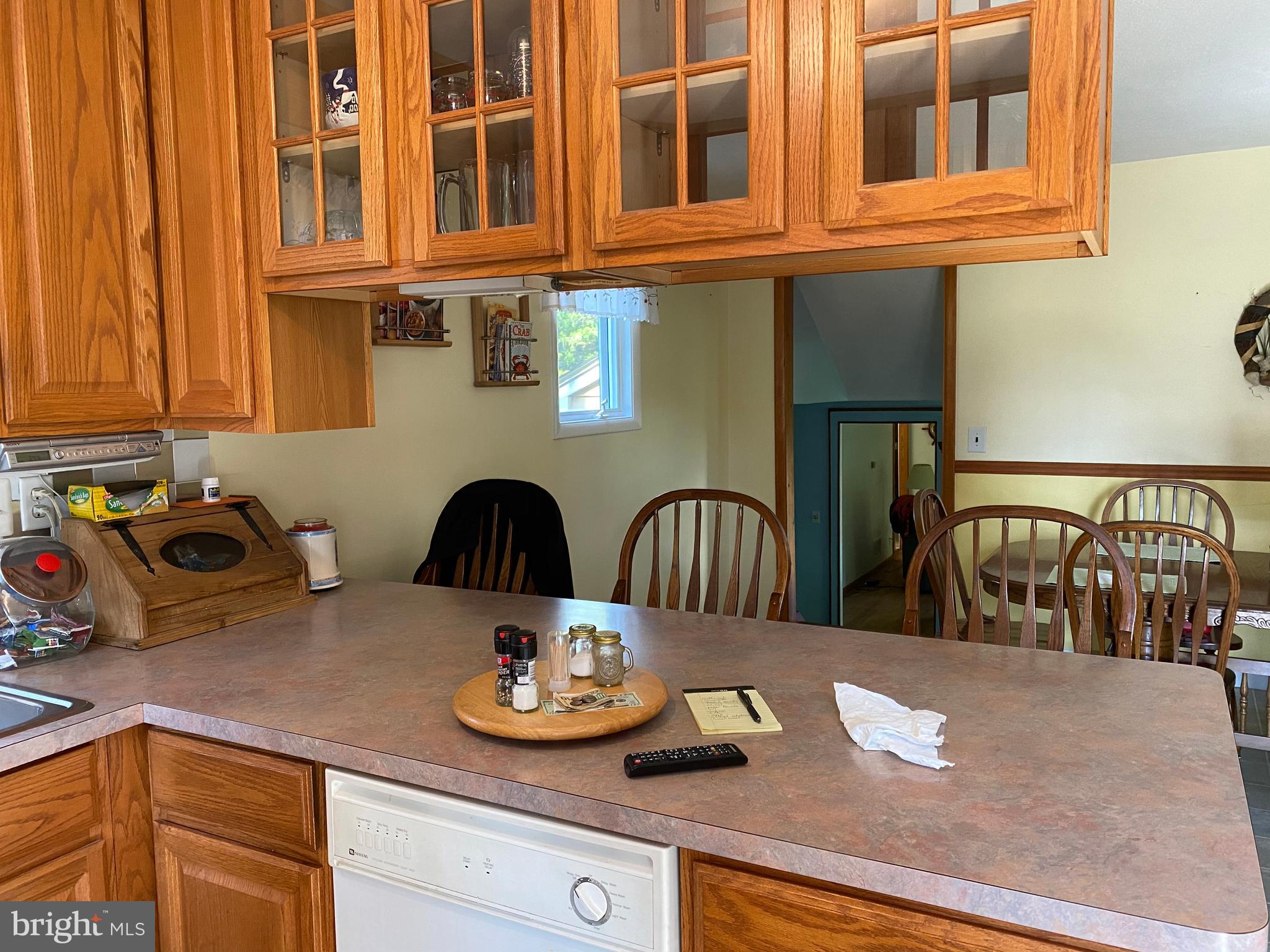 3114 Fallston Road Fallston, MD 21047 - Photo 6 of 15 Kitchen Breakfast Bar