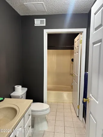 $2,600 | 14-1 Providence Court, Freehold, NJ 07728