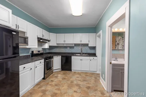 $215,000 | 1 Grand Boulevard, Battle Creek, MI 49015