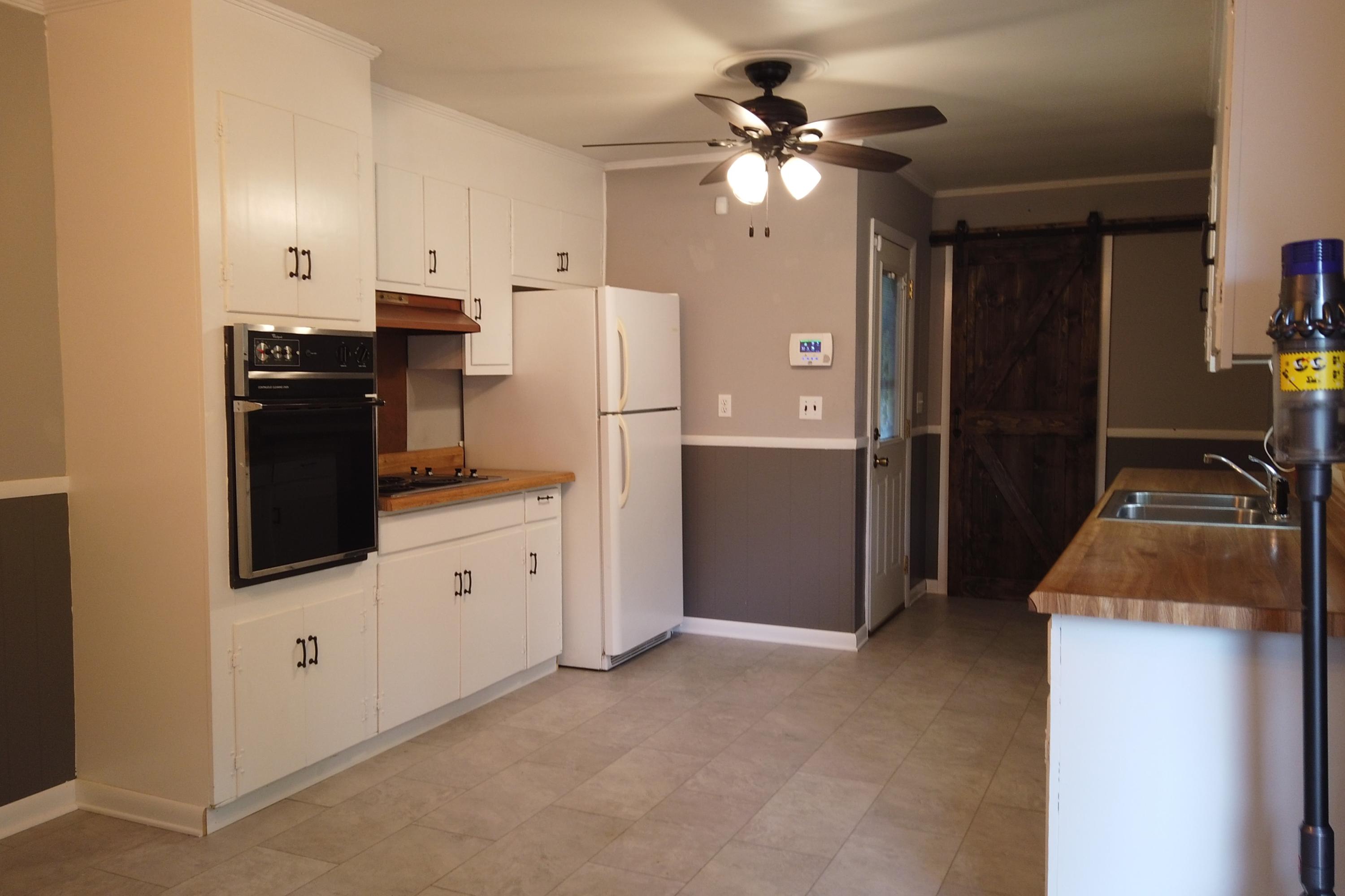 1041 Graysville Road Ringgold, GA 30736 - Photo 12 of 37 kitchen(a)