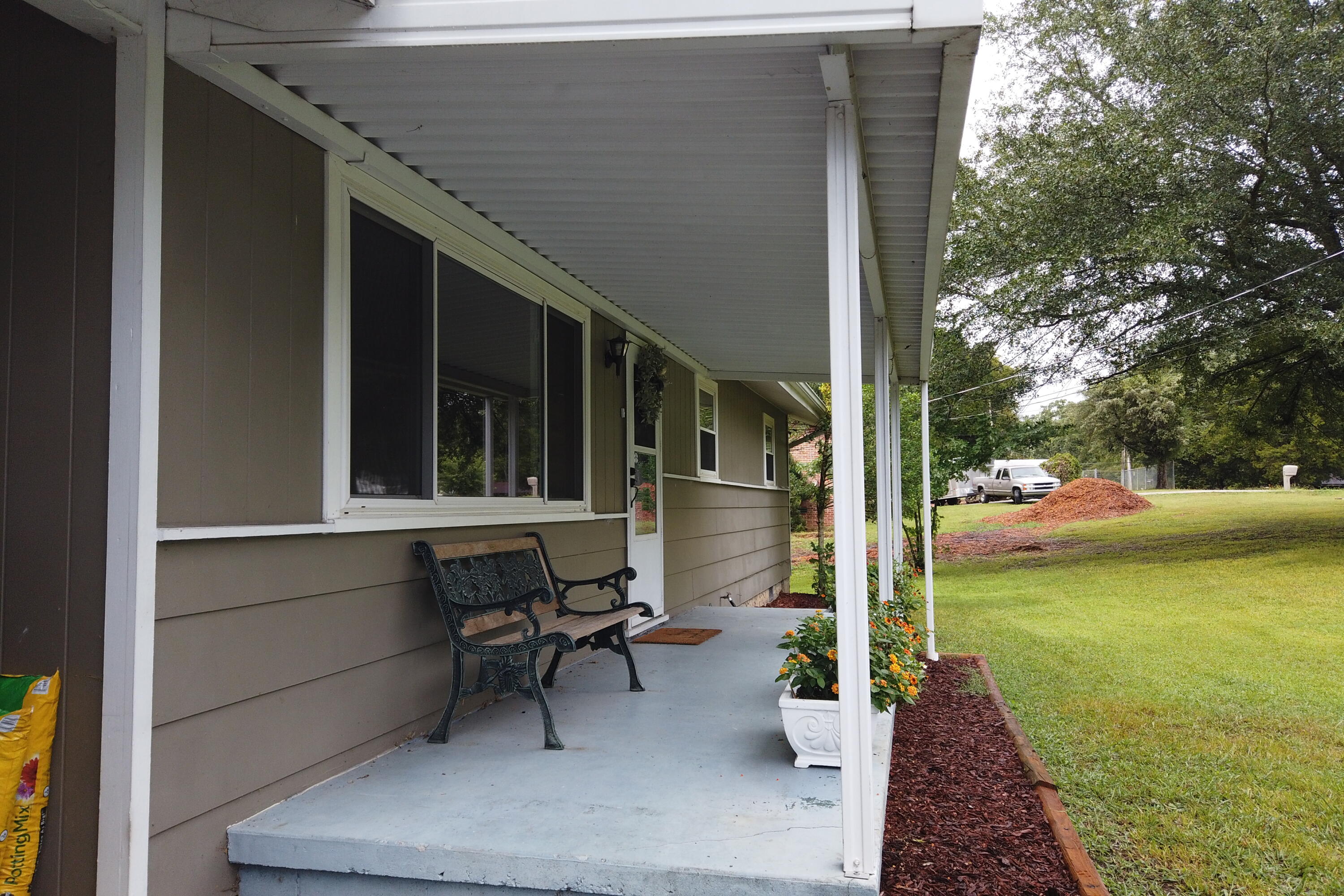 1041 Graysville Road Ringgold, GA 30736 - Photo 8 of 37 front porch