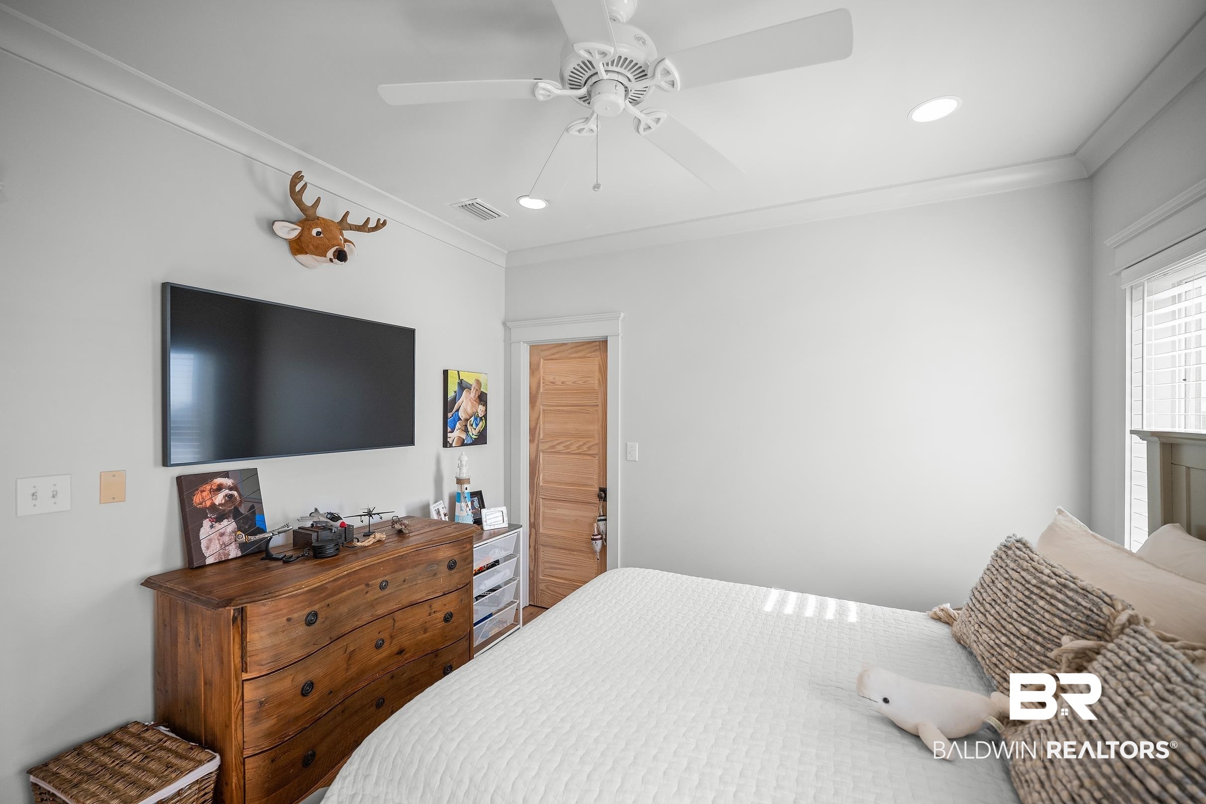 33186 Marlin Key Drive Orange Beach, AL 36561 - Photo 68 of 87 Bedroom with crown molding, recessed lighting, and ceiling fan