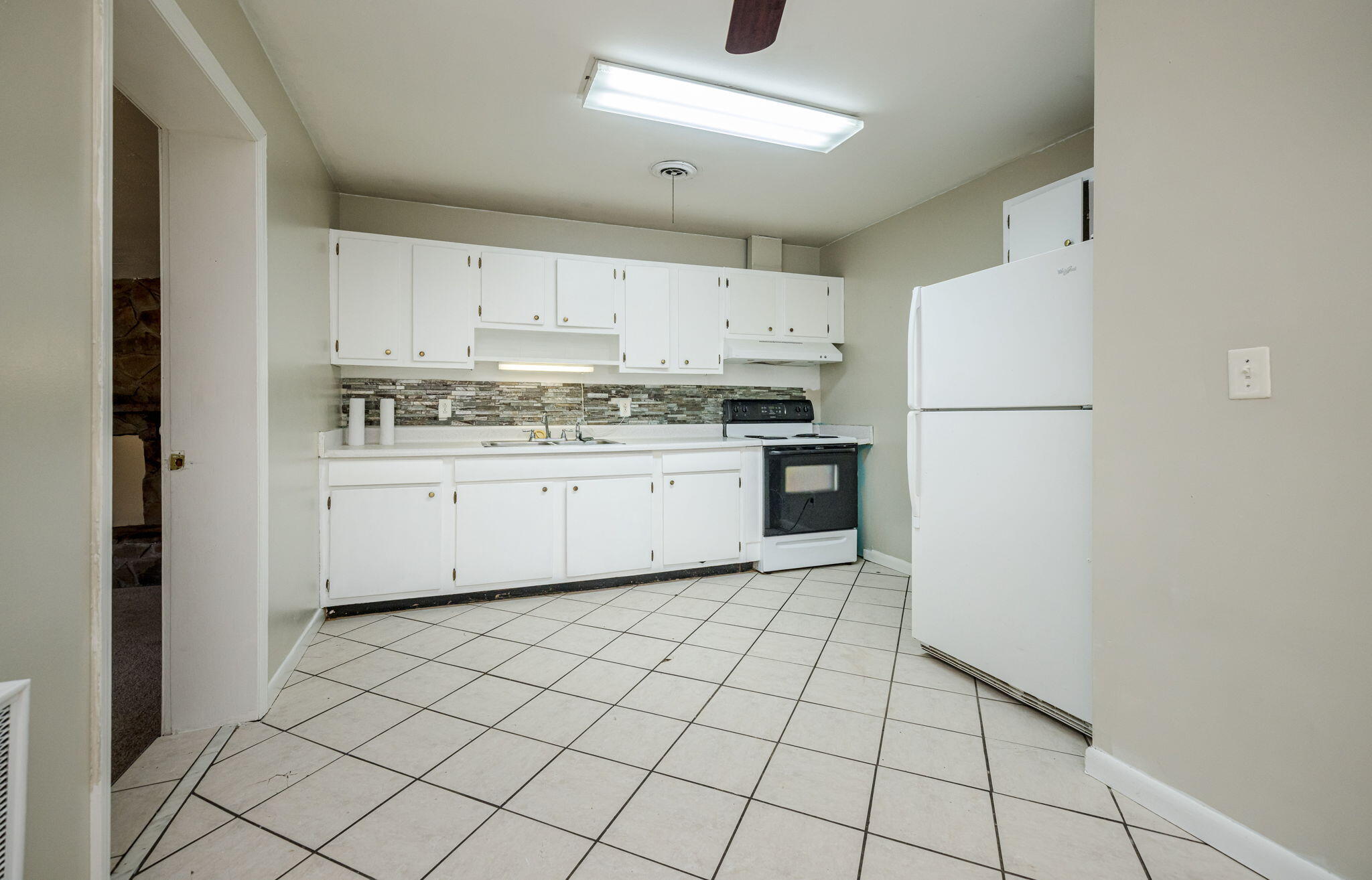 1090 Horseshoe Road Augusta, GA 30906 - Photo 14 of 37 Kitchen