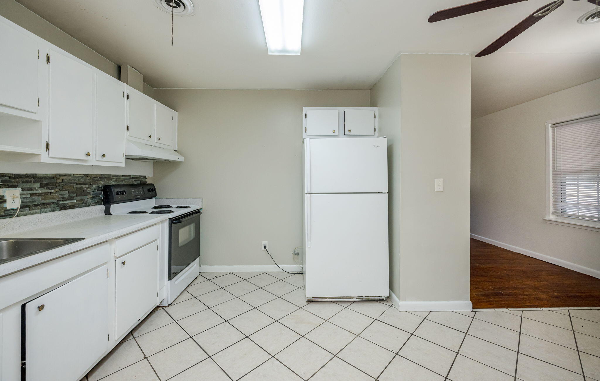1090 Horseshoe Road Augusta, GA 30906 - Photo 16 of 37 Refrigerator remains