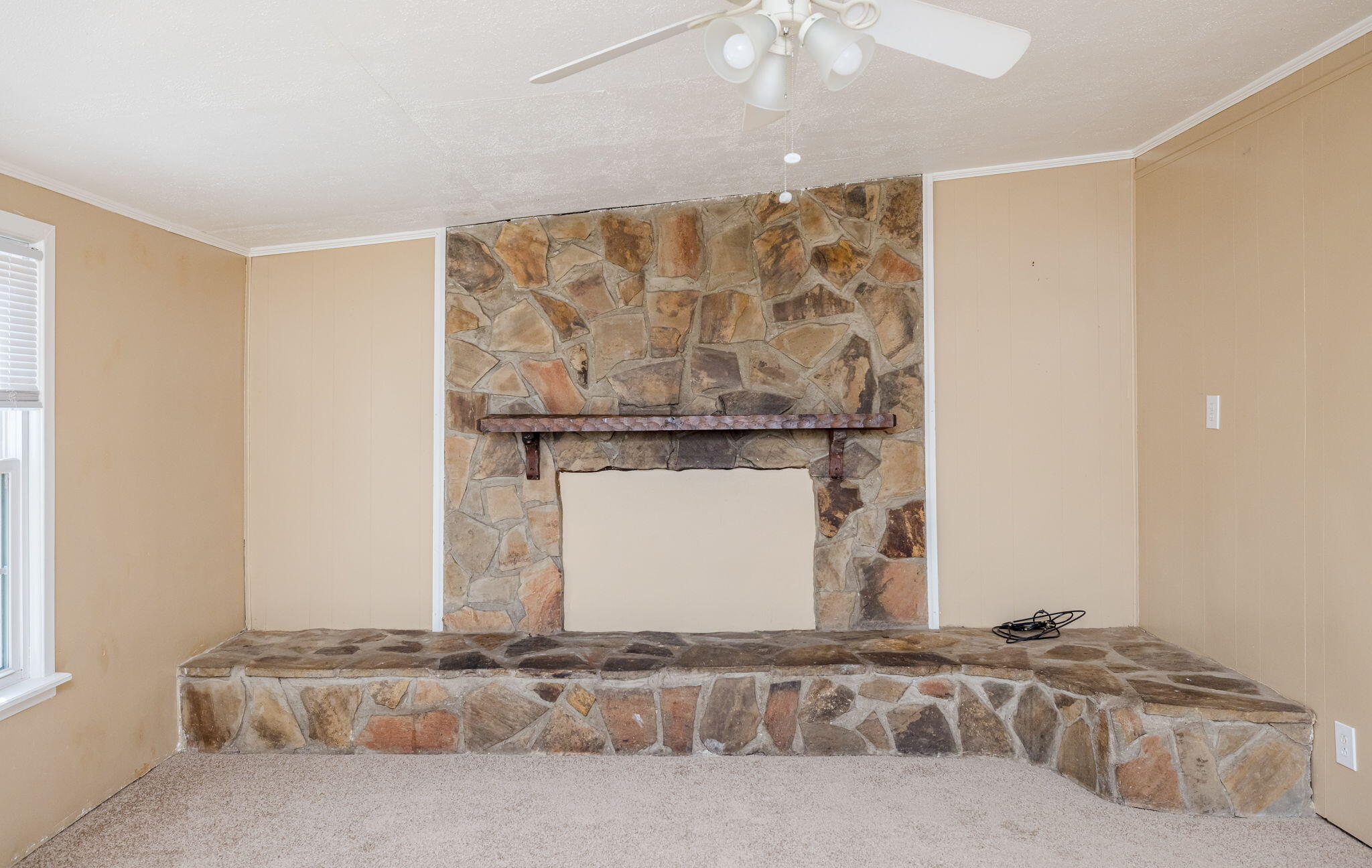 1090 Horseshoe Road Augusta, GA 30906 - Photo 21 of 37 Fireplace is covered up