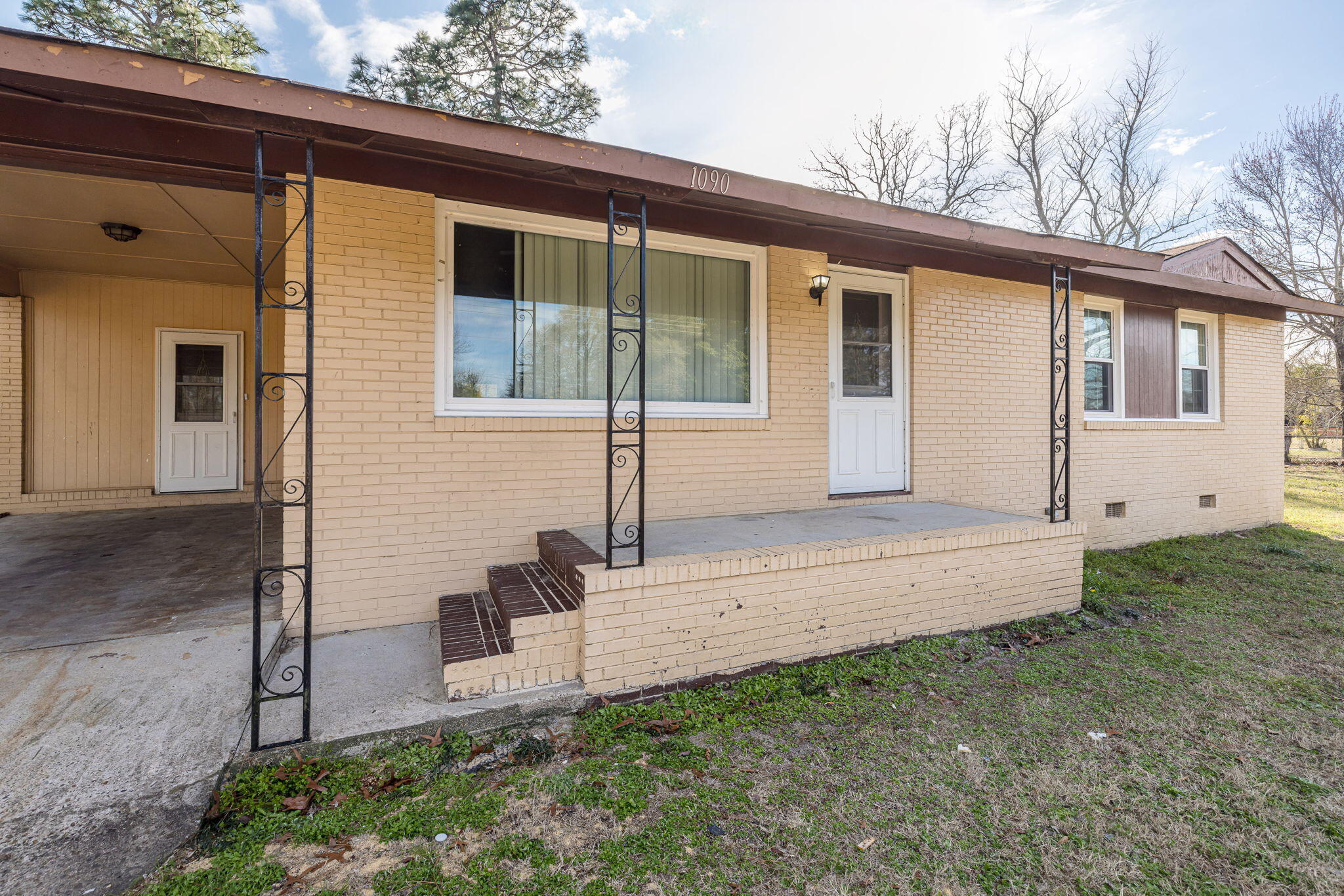 1090 Horseshoe Road Augusta, GA 30906 - Photo 7 of 37 Front porch
