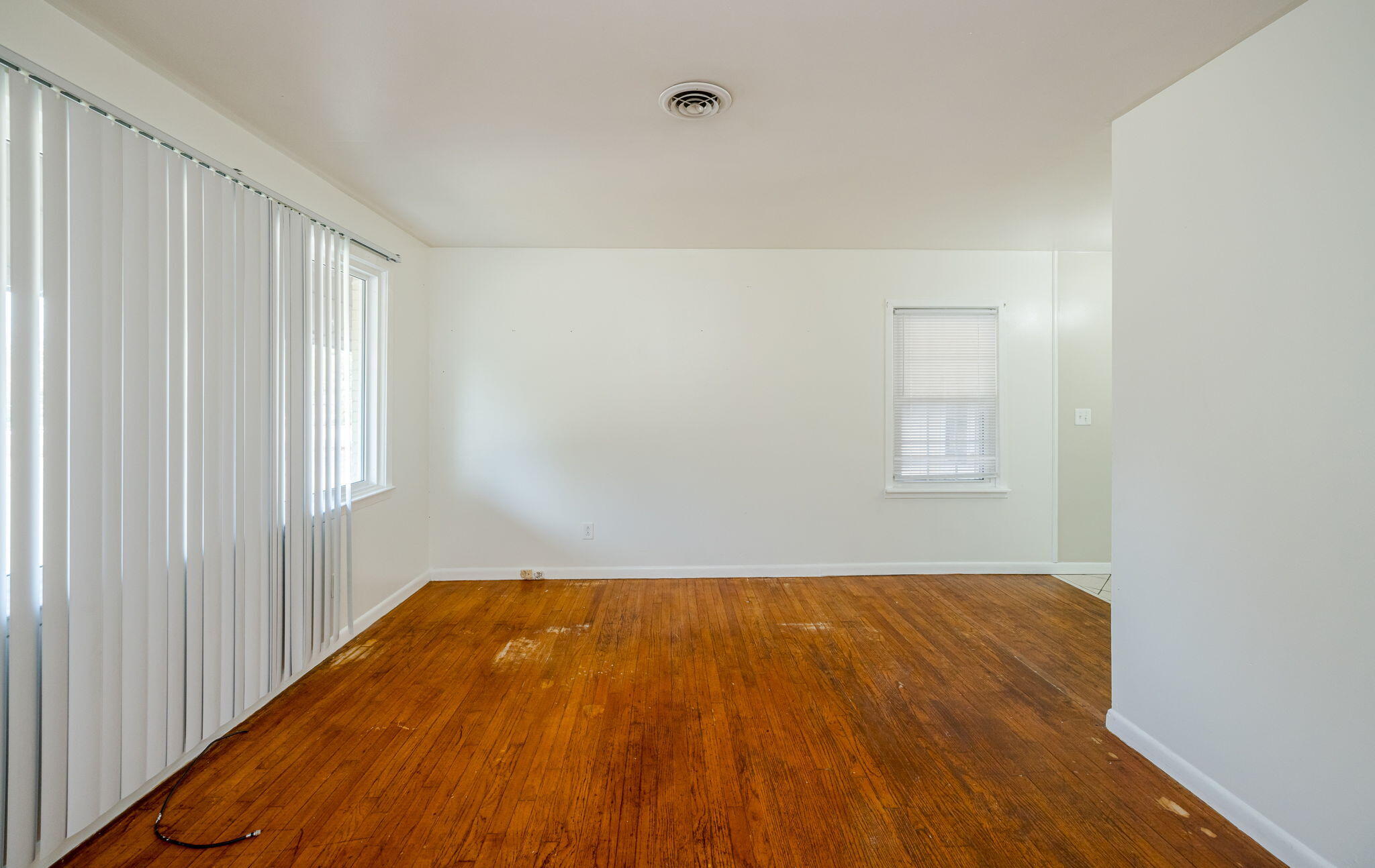 1090 Horseshoe Road Augusta, GA 30906 - Photo 10 of 37 Living room