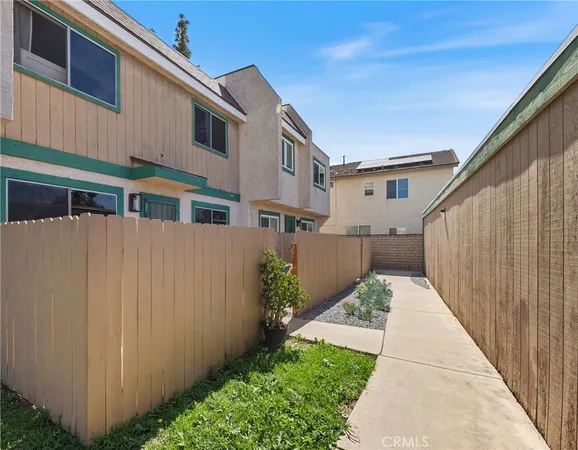 $444,900 | 159 South Wilmington Avenue, Unit F, Compton, CA 90220