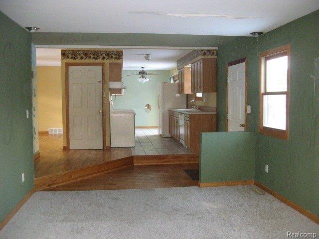 2574 Fish Lake Road Lapeer, MI 48446 - Photo 5 of 9 4interior