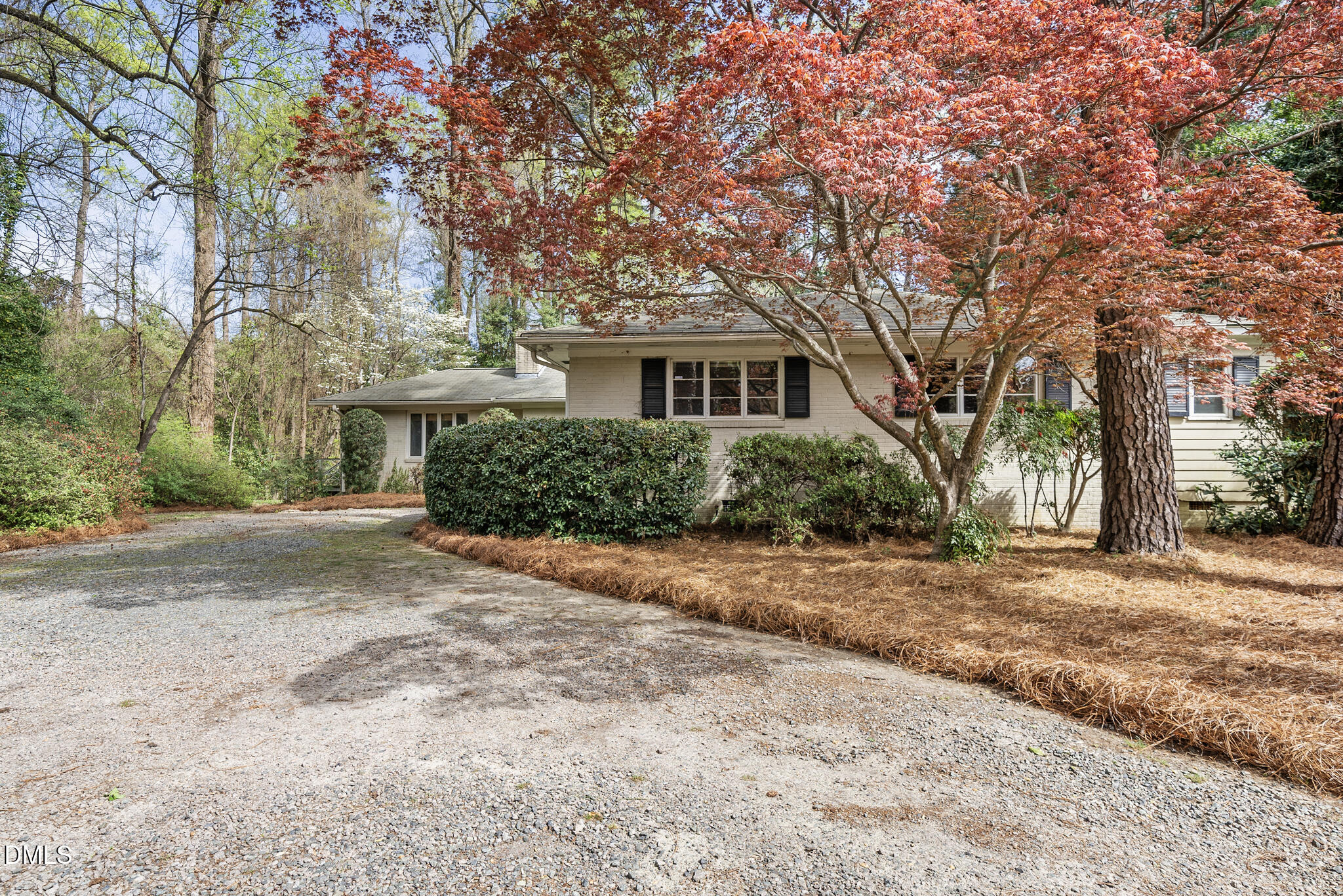 2908 Fairview Road Raleigh, NC 27608 - Photo 4 of 42 DSC09592