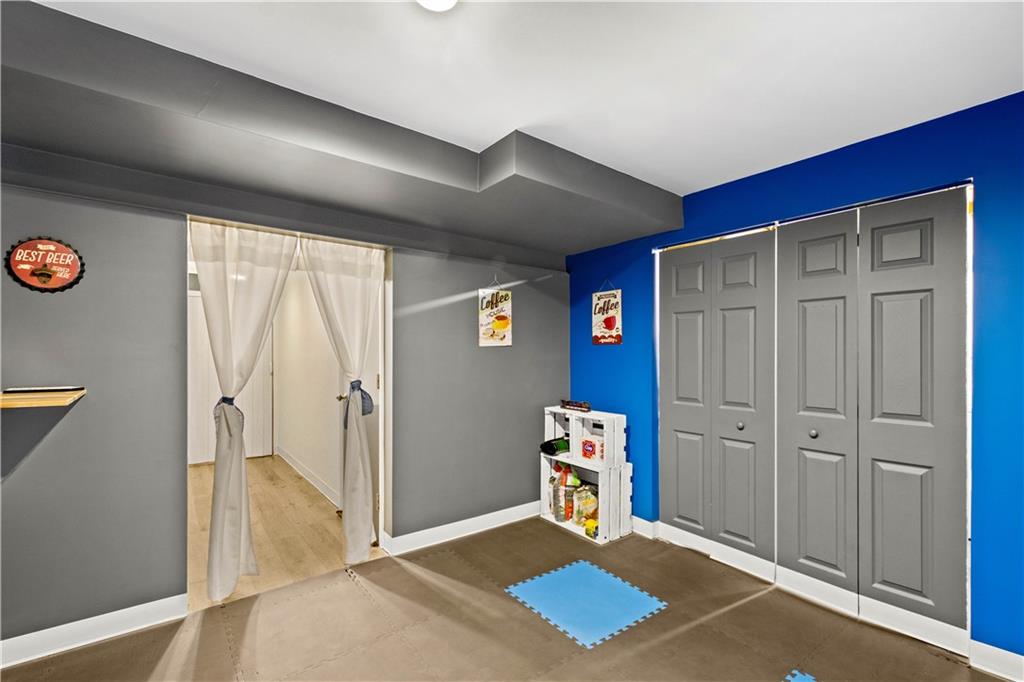 124 Spring Run Drive Monroeville, PA 15146 - Photo 17 of 23 Gallery Image 17