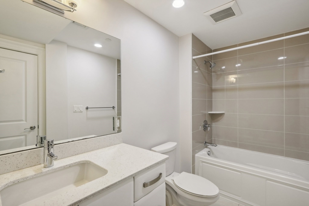 1471 Beacon Street, Unit 2 Brookline, MA 02446 - Photo 2 of 20