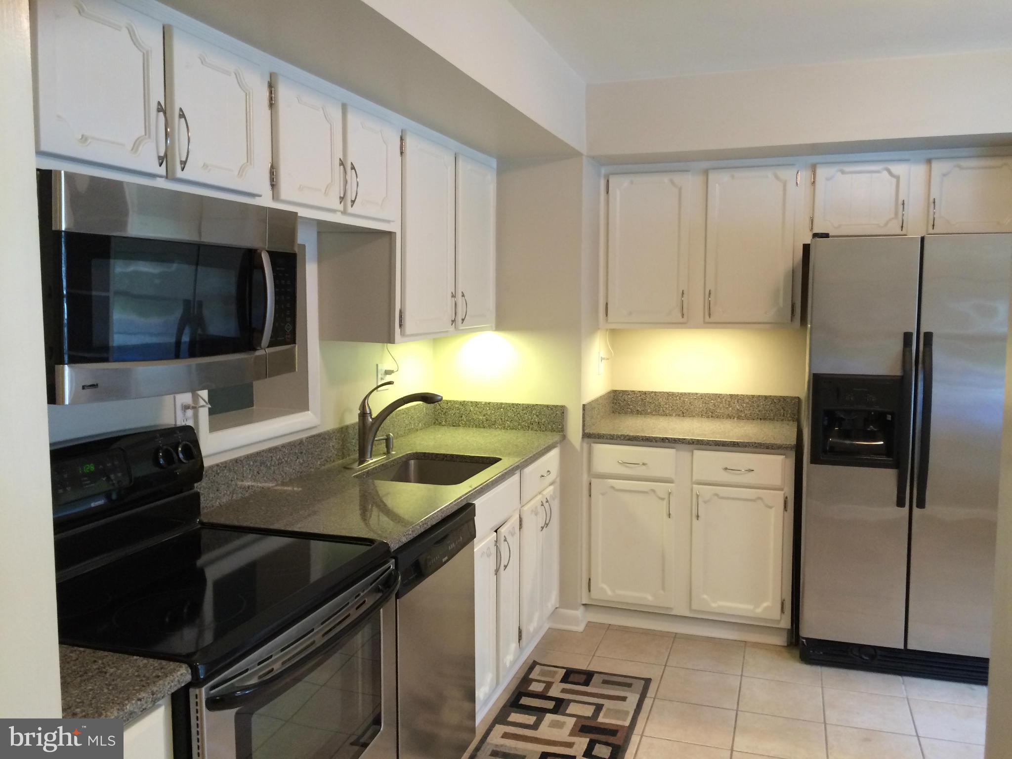 447 Colonial Ridge Lane Arnold, MD 21012 - Photo 2 of 30 Kitchen