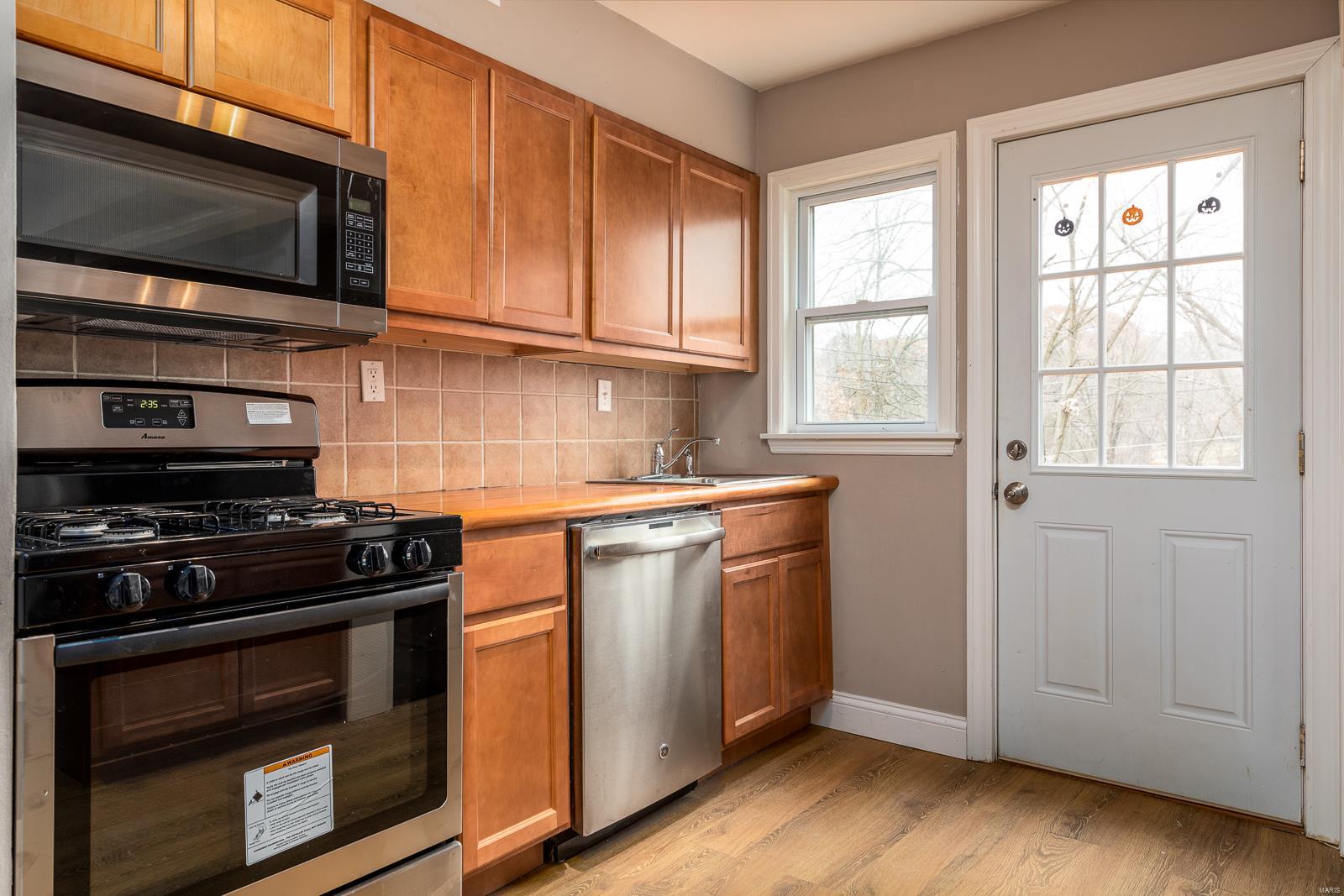 8540 Leith Avenue Berkeley, MO 63134 - Photo 6 of 16