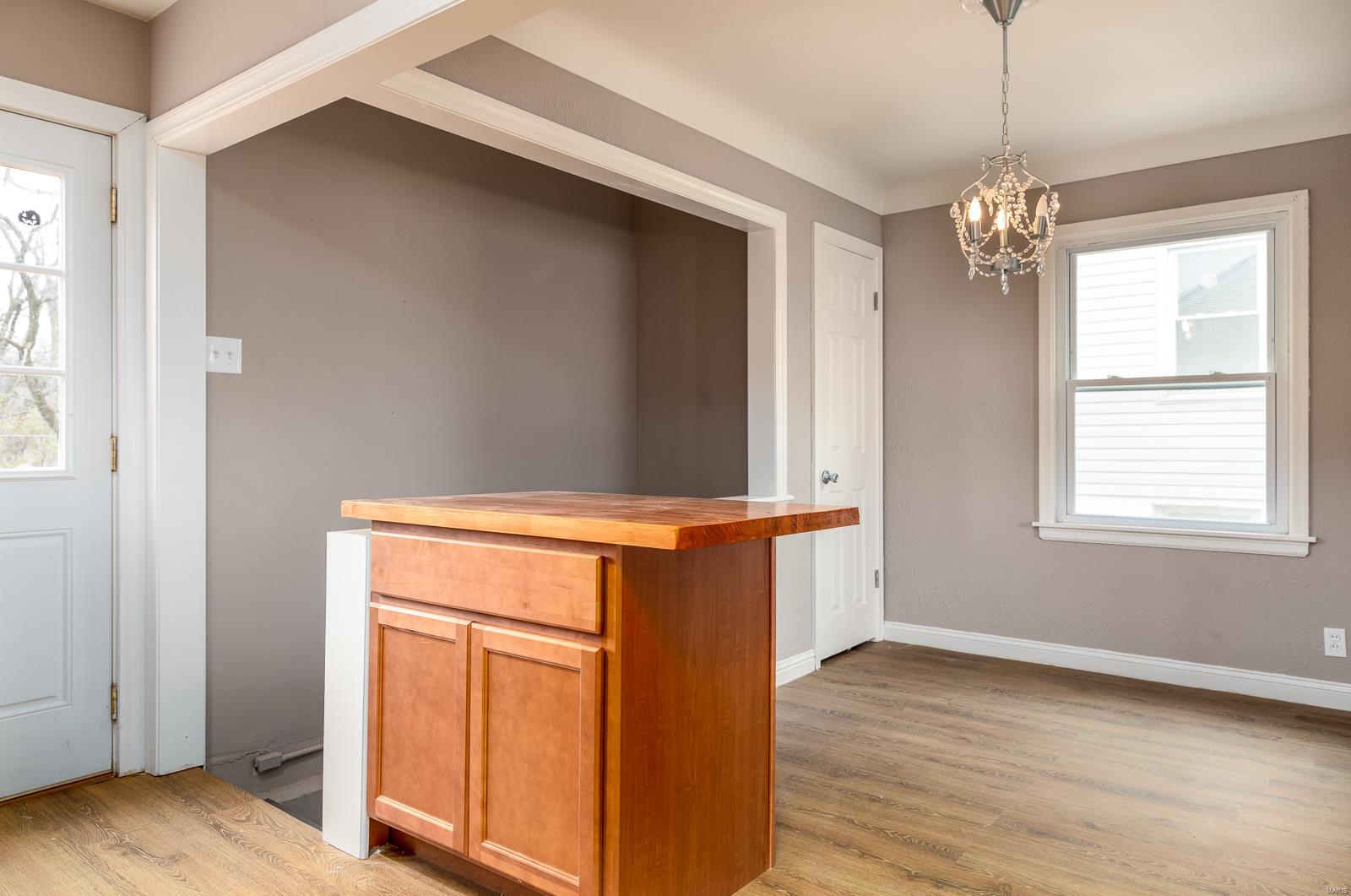 8540 Leith Avenue Berkeley, MO 63134 - Photo 7 of 16