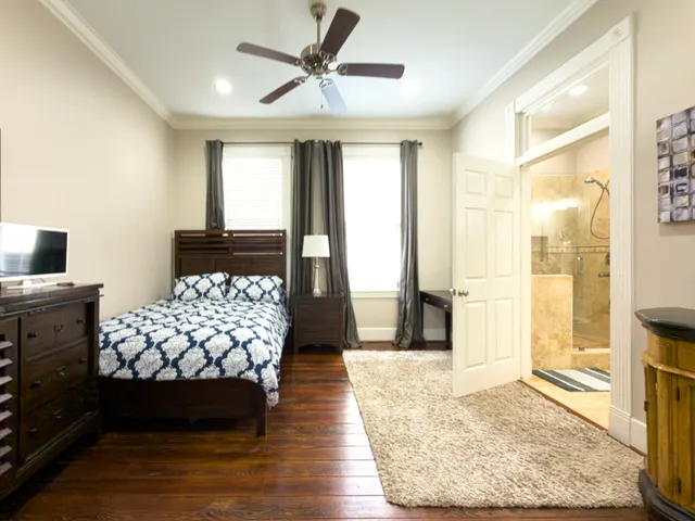 $2,950 | 1613 Summer Street, Houston, TX 77007