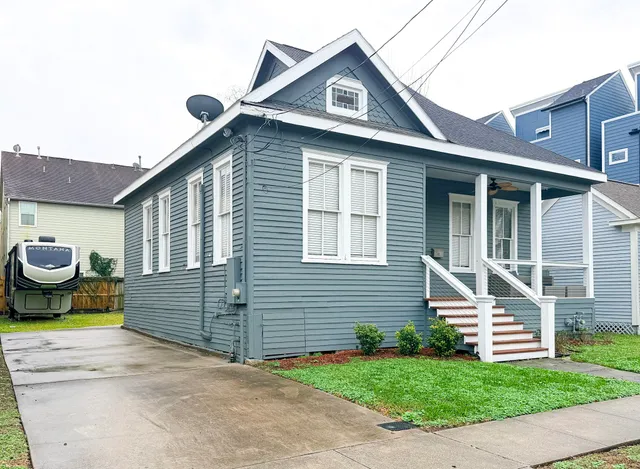 $2,950 | 1613 Summer Street, Houston, TX 77007