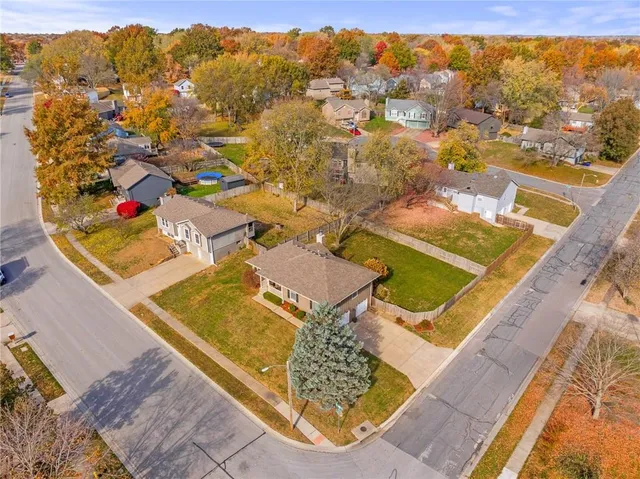 $310,000 | 2120 Southeast 3rd Street, Lee's Summit, MO 64063