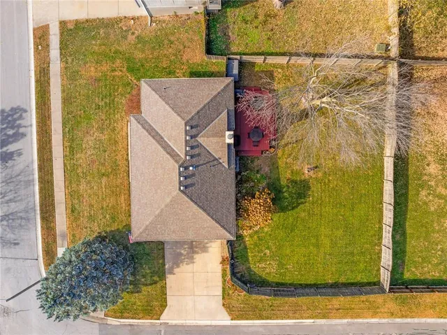 $310,000 | 2120 Southeast 3rd Street, Lee's Summit, MO 64063