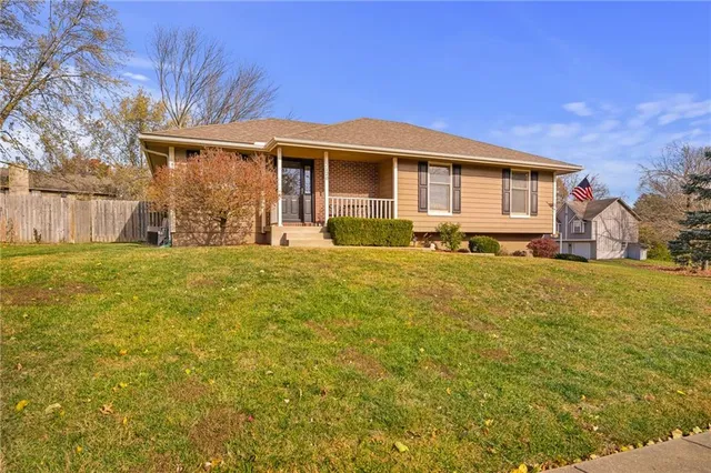$310,000 | 2120 Southeast 3rd Street, Lee's Summit, MO 64063