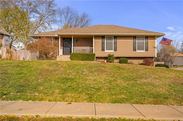 $310,000 | 2120 Southeast 3rd Street, Lee's Summit, MO 64063