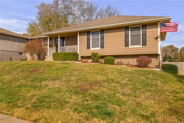 $310,000 | 2120 Southeast 3rd Street, Lee's Summit, MO 64063