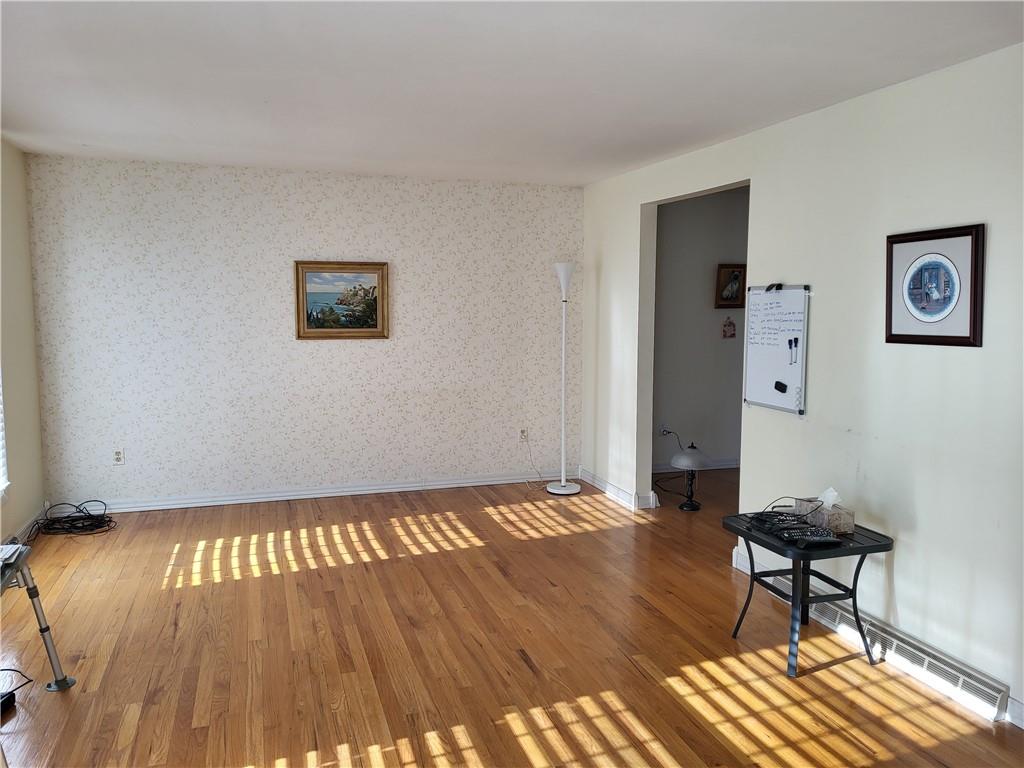 117 Farmington Drive Butler, PA 16001 - Photo 3 of 36 Livingroom with plenty of Natural Light...