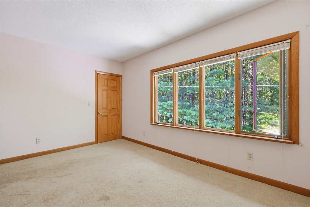 42 Jolicoeur Avenue Spencer, MA 01562 - Photo 25 of 39