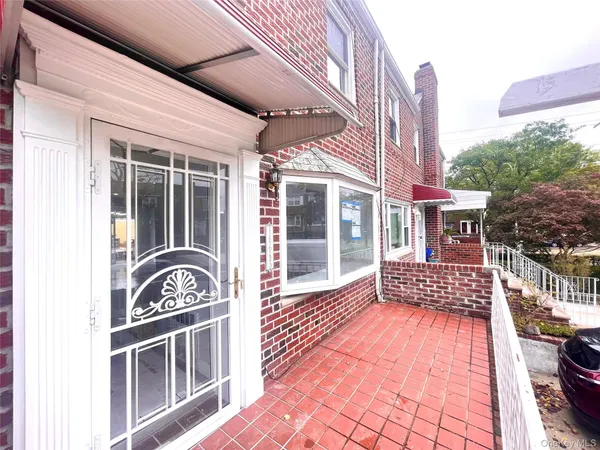 $1,150,000 | 166-65 17th Road | Clearview