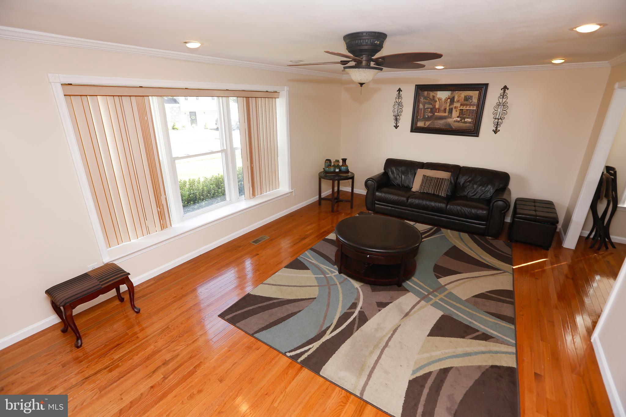 5822 Hudson Road Bensalem, PA 19020 - Photo 7 of 45 Living