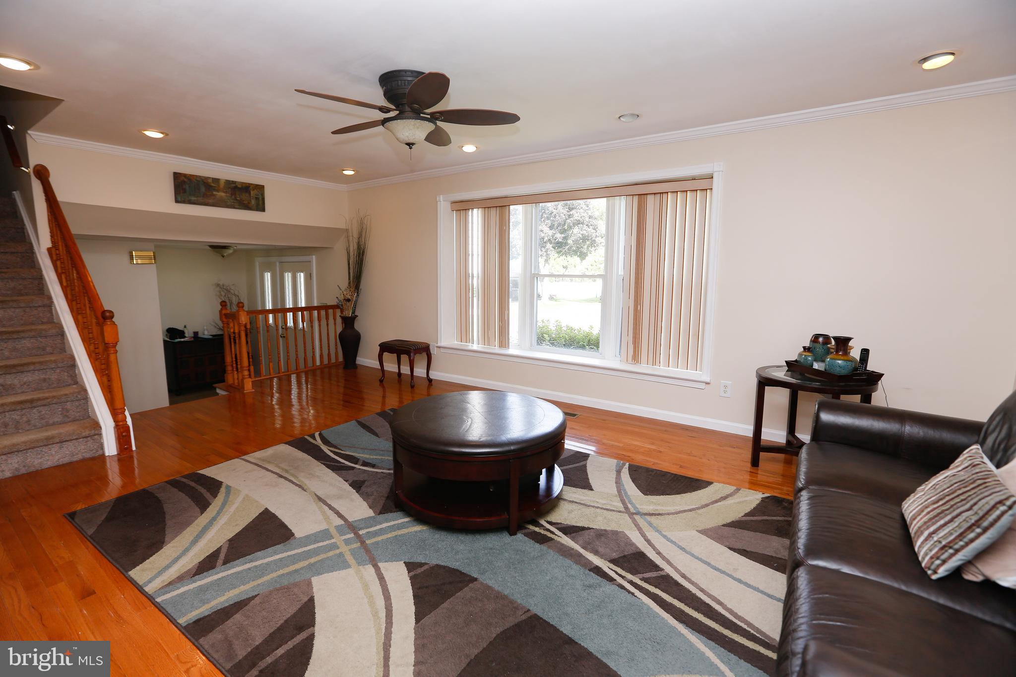 5822 Hudson Road Bensalem, PA 19020 - Photo 8 of 45 Living