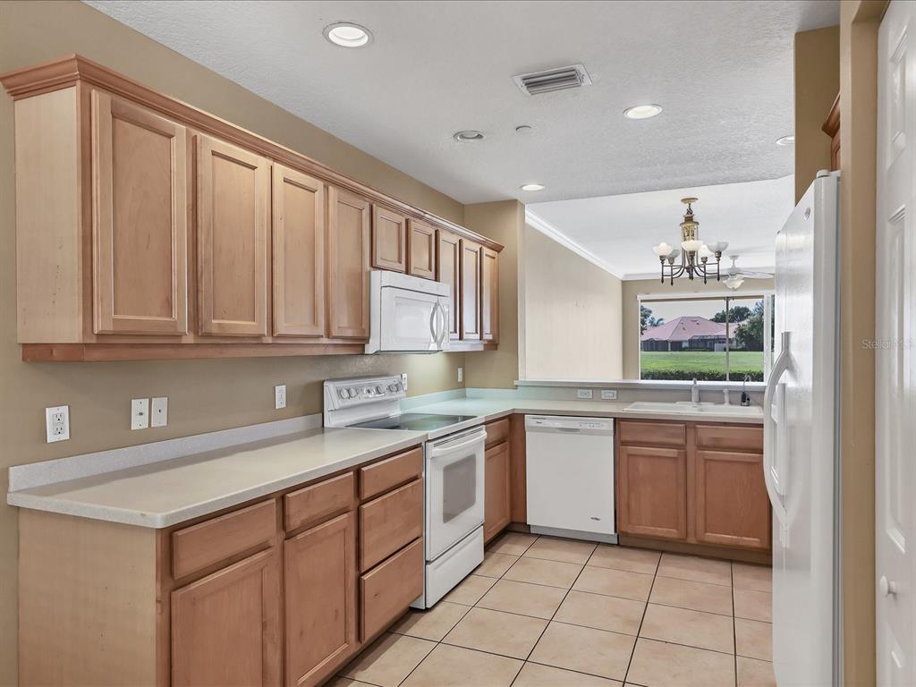 8406 Wethersfield Run, Unit 104 Lakewood Ranch, FL 34202 - Photo 24 of 48