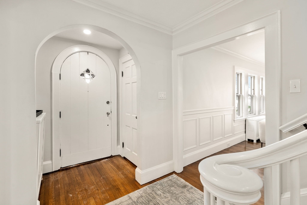 44 Shattuck Road Watertown, MA 02472 - Photo 6 of 40 Gallery Image 6