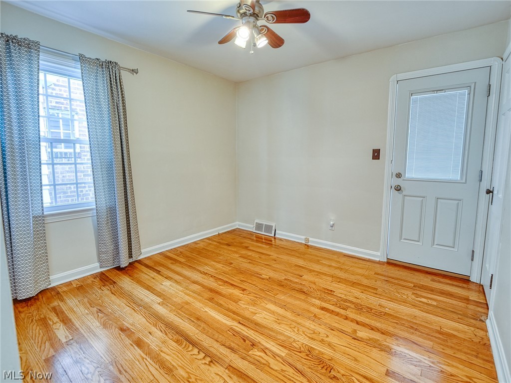 15834 Munn Road Cleveland, OH 44111 - Photo 8 of 21 Gallery Image 8