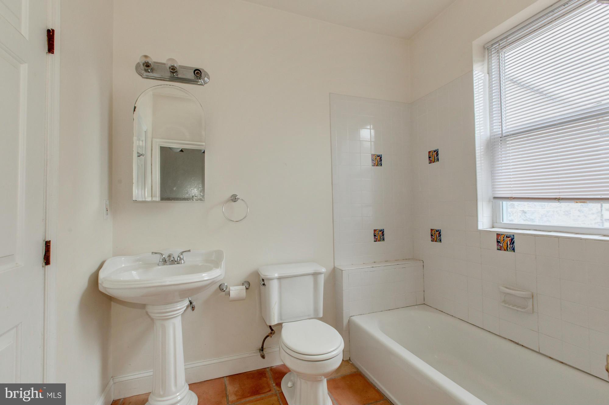 1305 Q Street Northwest Washington, DC 20009 - Photo 12 of 23 Bath
