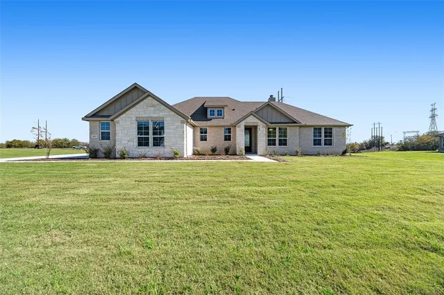 $504,900 | 60 Roosevelt Ln Valley View, Valley View, TX 76272