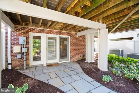 $990,000 | 18402 Lanier Island Square, Leesburg, VA 20176